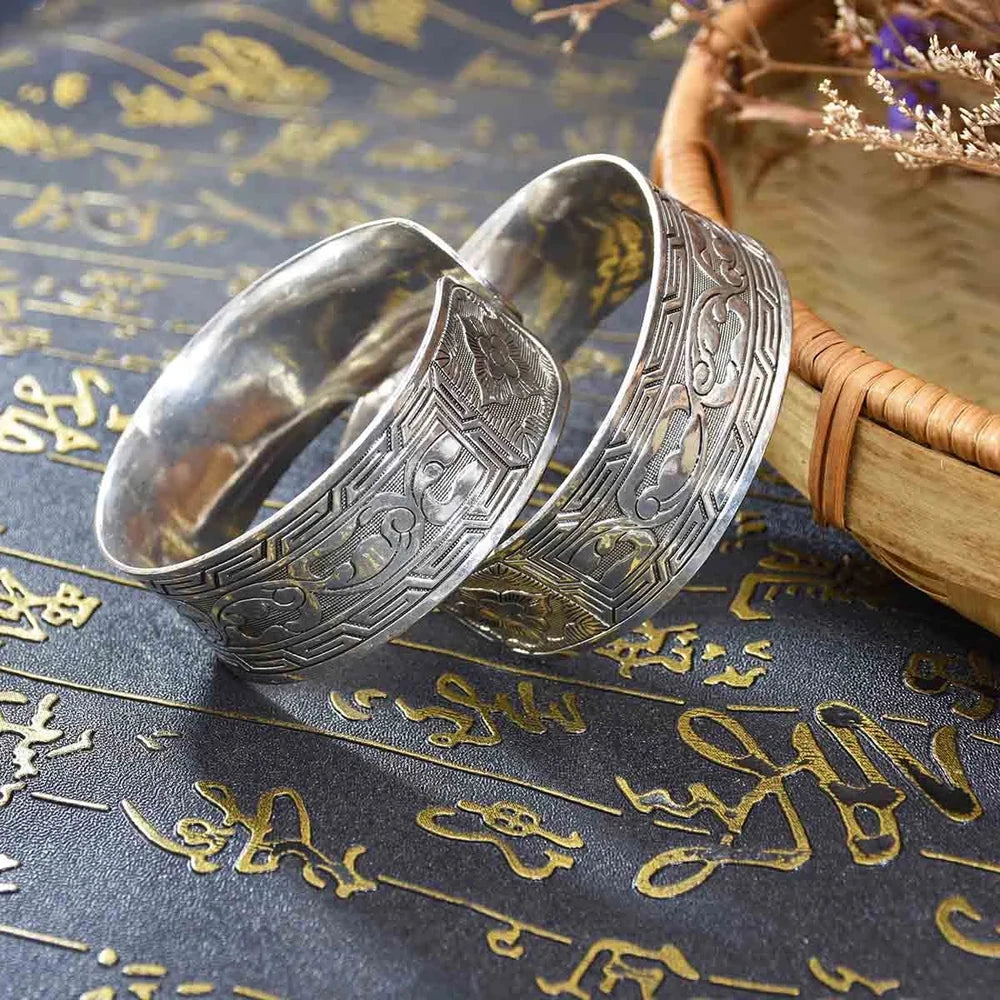 Classic Vintage Silvery Tibet Cuff Bracelet For Women Boho Ethnic Metal Carved Flower Bangles Gypsy Tribal Afghan India Jewelry